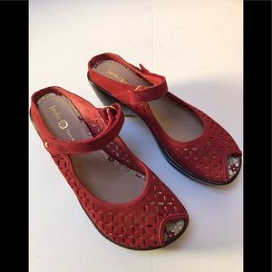 NWOT Jambu Sport Wedge Design Shoes